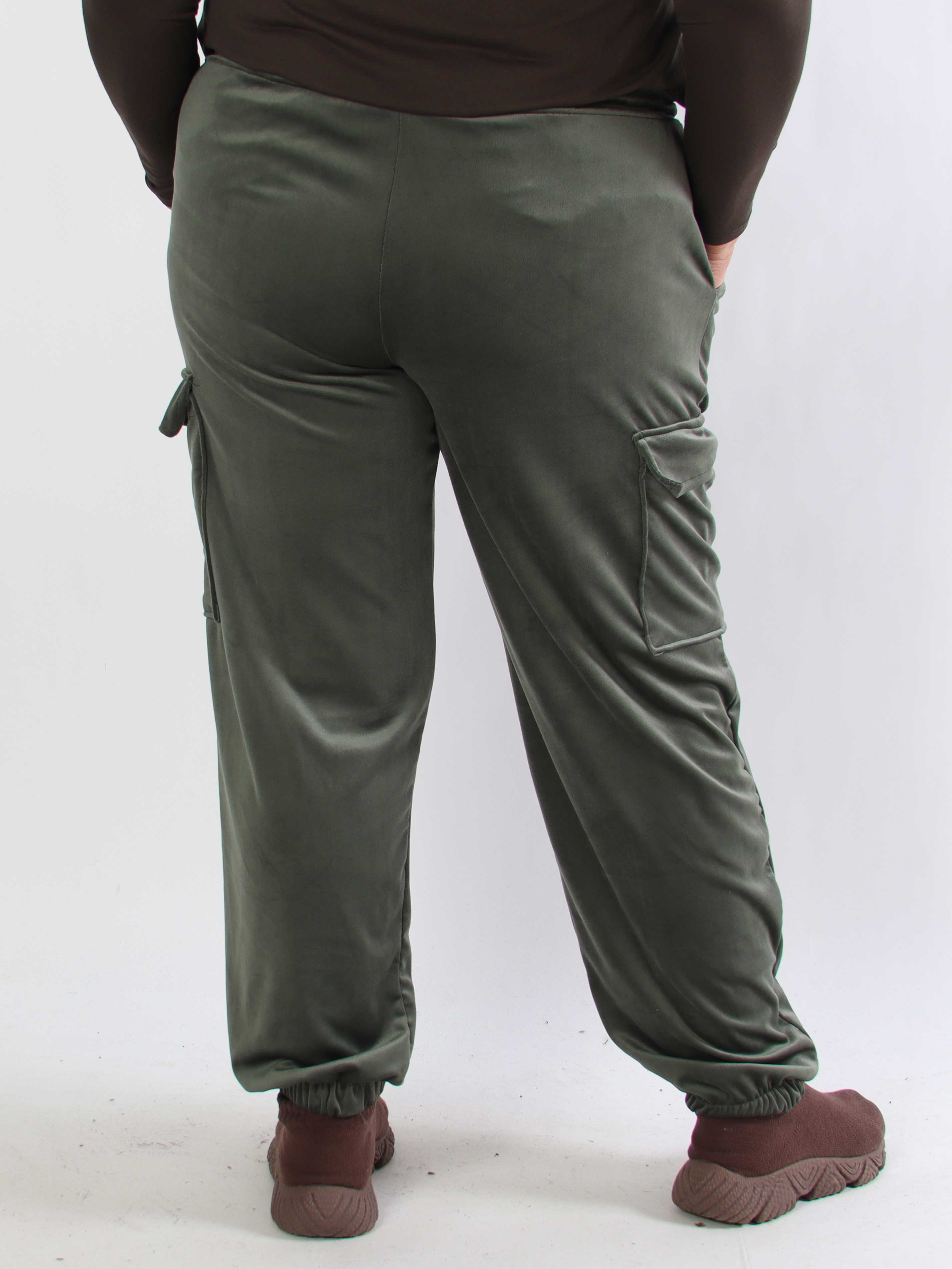 Pippa - Bløde plus size cargobukser i velour